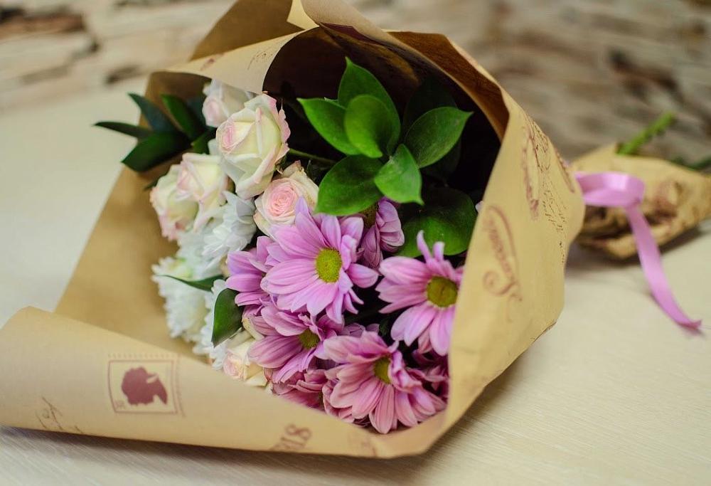 Букет цветов из: Розы и Хризантемы в Семёнове