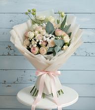 Букет цветов из:  Розы и Лизиантусы в Семёнове