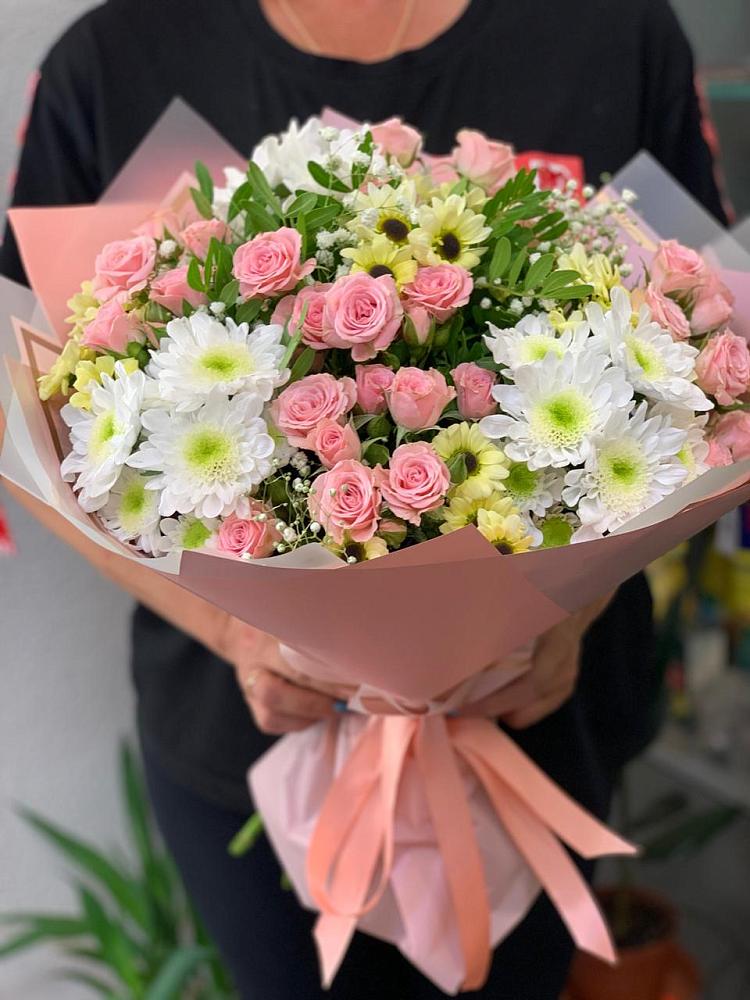 Букет цветов из: Розы и Хризантемы в Семёнове