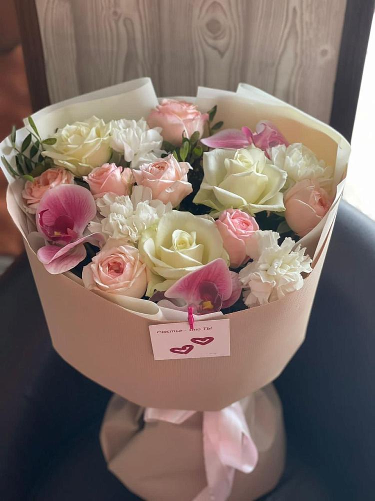 Букет цветов из: Орхидеи, Розы и Гвоздики в Семёнове