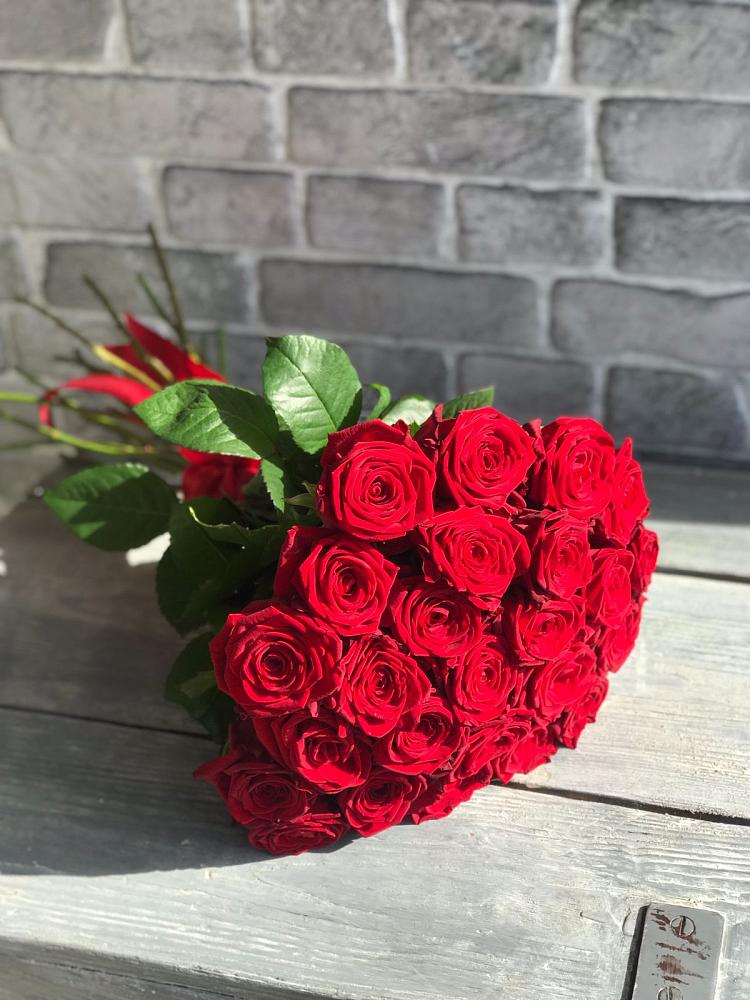 Букет Красные розы Фридом в Семёнове