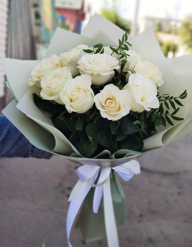 Букет Белые розы Проуд в Семёнове