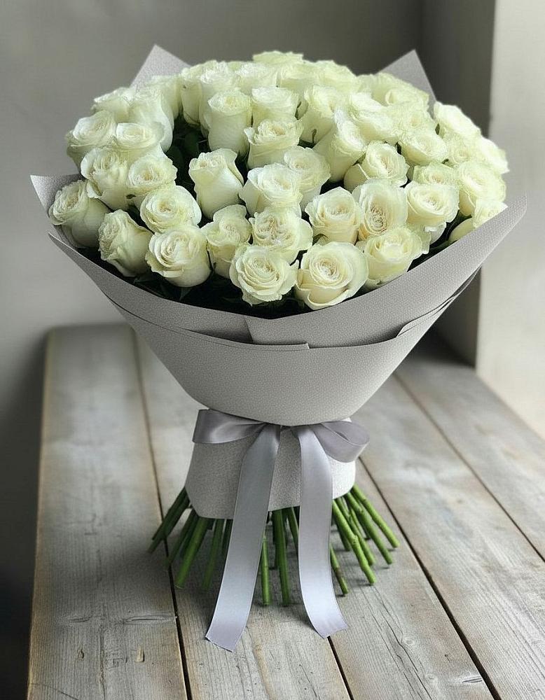 Букет 35 Белых роз в Семёнове