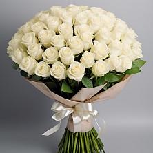 Букет 101 беля роза Белоснежка в Семёнове