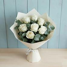 Букет Белые розы в Эвкалипте в Семёнове
