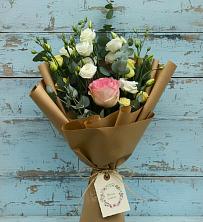 Букет цветов из:  Розы и Лизиантусы в Семёнове