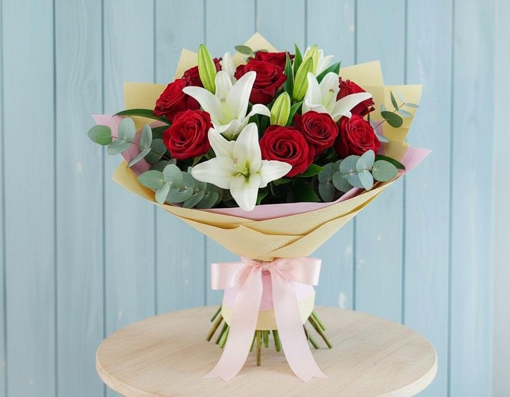 Букет цветов из: Лилии и Розы в Семёнове